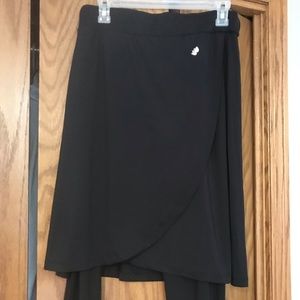 Snoga Classic Wrap Skirt with 3/4 length leggings